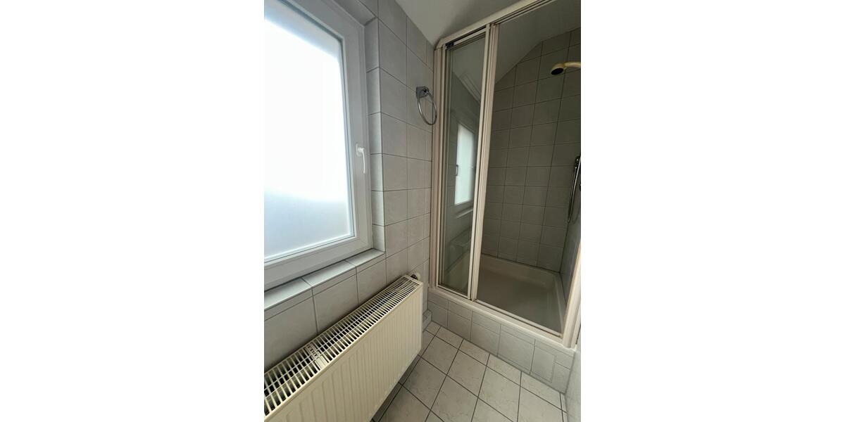 Dachgeschoßwohnung Stuttgart Zuffenhausen - 2 Zimmer, 50 m&sup2;, 900&euro; | Angebot:25312597