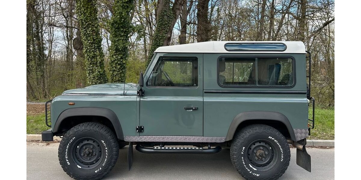 Land Rover Defender 116.200 km 33.900 &euro; Stuttgart 70597
