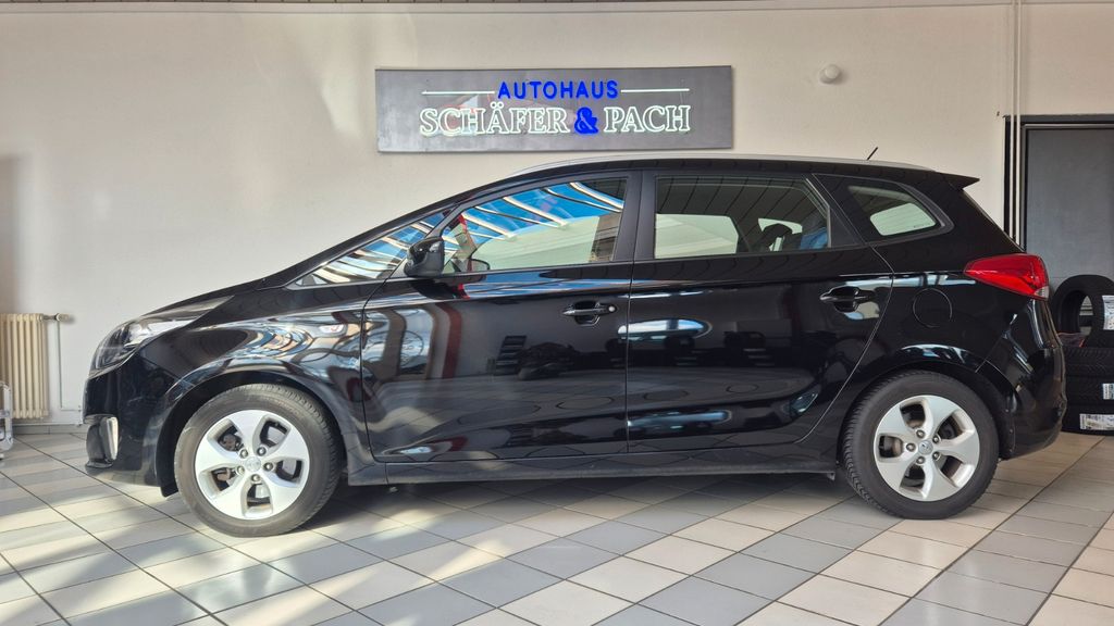 Kia Carens 135.000 km 5.555 &euro; Backnang 71522
