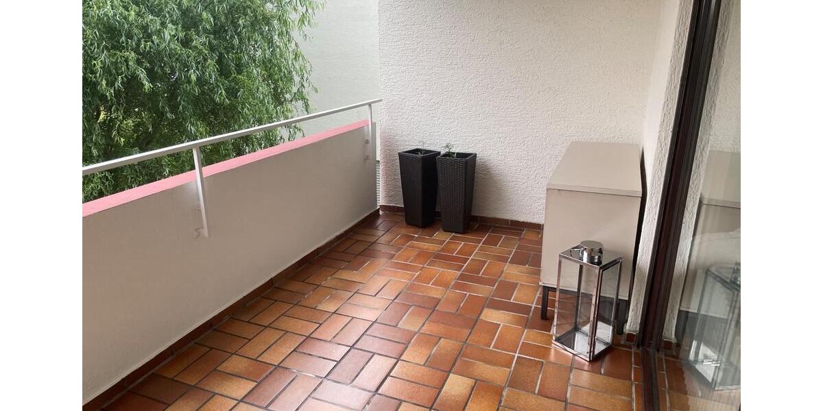 Hochparterre Metzingen - 4.5 Zimmer, 104 m&sup2;, 360.000&euro; | Angebot:26927355