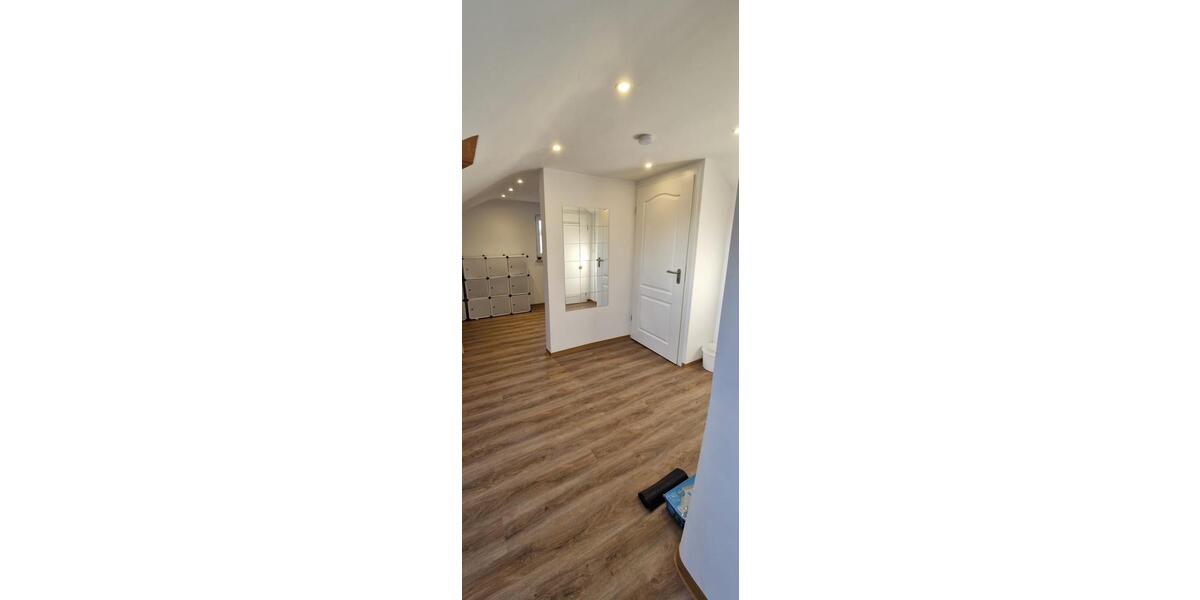Dachgeschoßwohnung Waiblingen - 2 Zimmer, 45 m&sup2;, 950&euro; | Angebot:26705296
