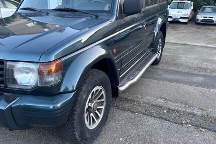 Mitsubishi Pajero 182.803 km 12.000 € Korb 71404
