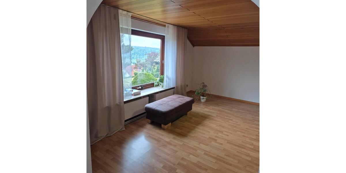 Dachgeschoßwohnung Plochingen - 3.5 Zimmer, 105 m&sup2;, 1.150&euro; | Angebot:26621003