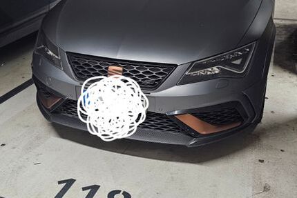 Seat Leon 60.000 km 27.800 € Stuttgart 70469