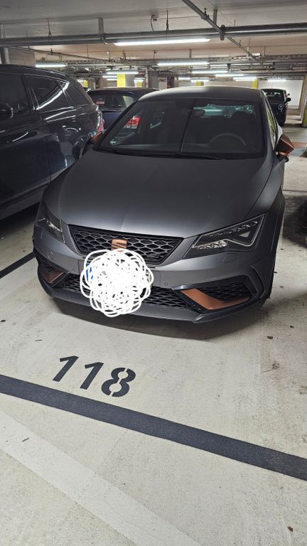 Seat Leon 60.000 km 27.800 € Stuttgart 70469