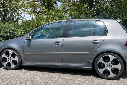 VW Golf 143.000 km 9.900 € Stuttgart 70191