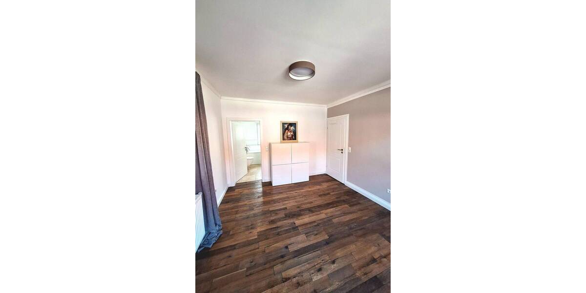 Einfamilienhaus Stuttgart Wangen - 8 Zimmer, 126 m&sup2;, 749.000&euro; | Angebot:24027167