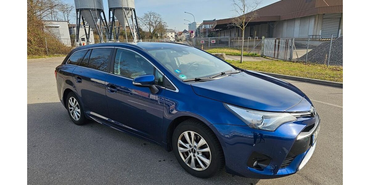 Toyota Avensis 78.000 km 15.500 &euro; Ludwigsburg 71636