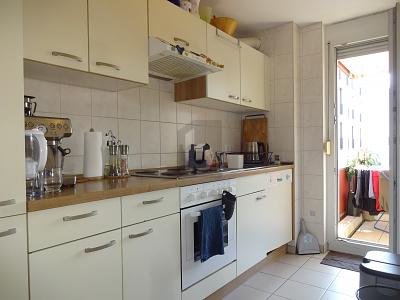 WUNDERSCHÖN MIT SÜDWESTBALKON IN BONLANDEN 2.5 zimmer