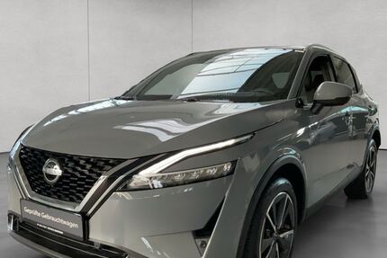 Nissan Qashqai 15.500 km 28.450 € Stuttgart 70469