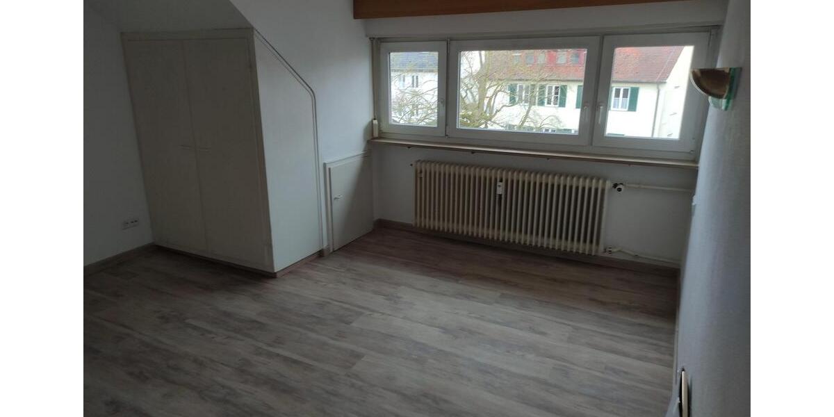 Dachgeschoßwohnung Stuttgart Stuttgart-West - 3 Zimmer, 82 m&sup2;, 1.250&euro; | Angebot:26036412