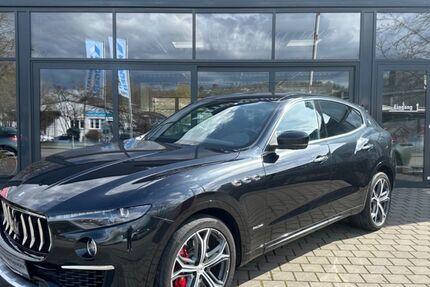 Maserati Levante 63.300 km 46.990 € TÜBINGEN 72072