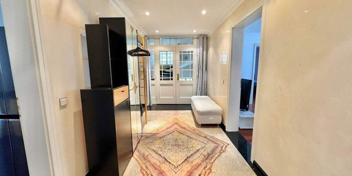 Etagenwohnung Stuttgart Mitte - 5 Zimmer, 130 m&sup2;, 2.340&euro; | Angebot:24453424