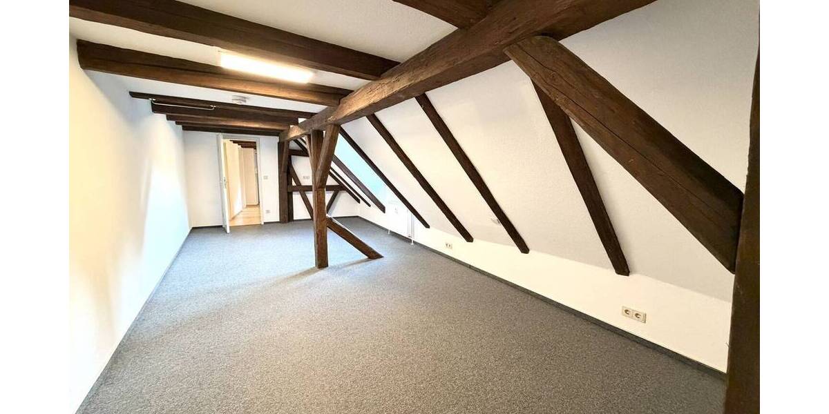 Etagenwohnung Esslingen am Neckar Stadtmitte - 3 Zimmer, 105 m&sup2;, 1.400&euro; | Angebot:26806852