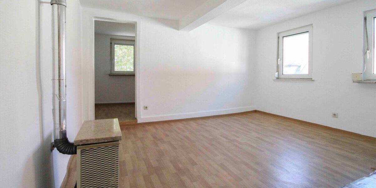 Mehrfamilienhaus, Wohnhaus Stuttgart Heumaden - 9 Zimmer, 398.000&euro; | Angebot:25958075