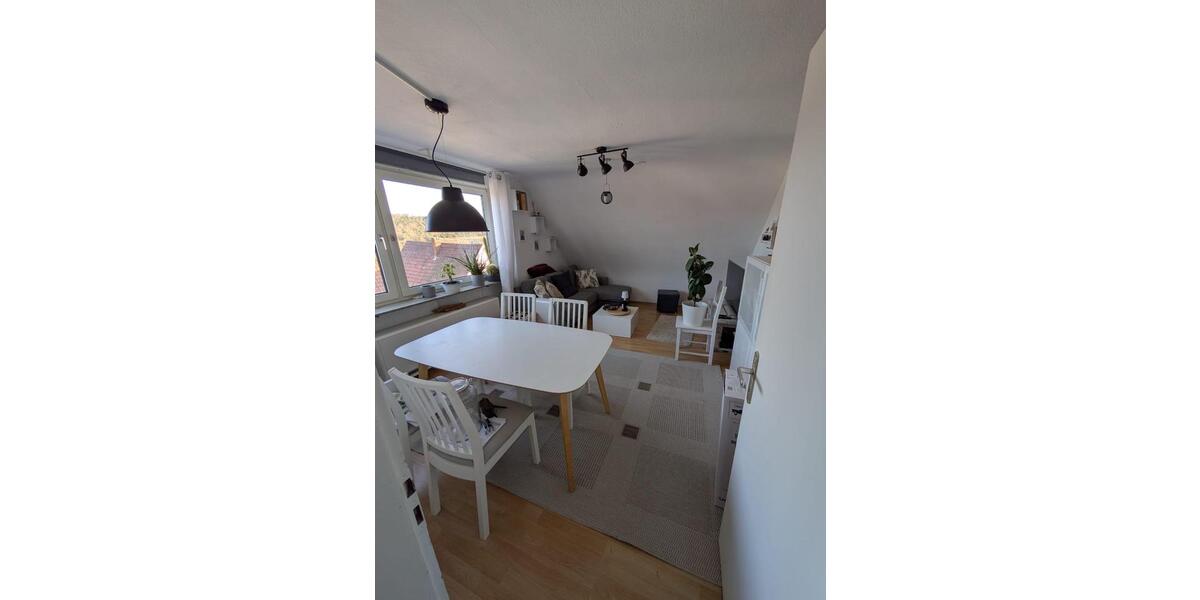 Dachgeschoßwohnung Stuttgart Sillenbuch - 3.5 Zimmer, 66 m&sup2;, 935&euro; | Angebot:26296437