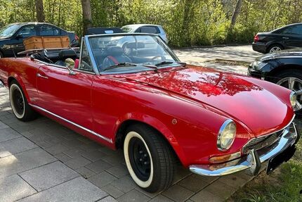 Fiat 124 Spider