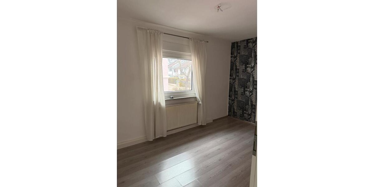 Etagenwohnung Ludwigsburg Hoheneck - 4 Zimmer, 83 m&sup2;, 299.000&euro; | Angebot:25778791