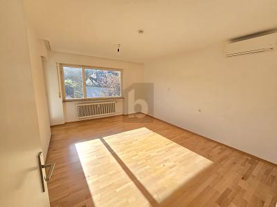 LICHTDURCHFLUTETE WOHNUNG MIT GROßEM BALKON - Etagenwohnung Stuttgart Stuttgart-Ost Ost | Angebot:26102733