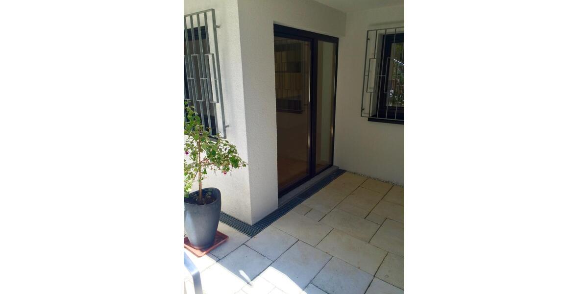 Erdgeschoßwohnung Esslingen am Neckar Brühl - 3 Zimmer, 103 m&sup2;, 1.200&euro; | Angebot:24740464