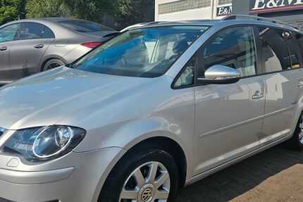 VW Touran 142.987 km 7.880 &euro; Magstadt 71106
