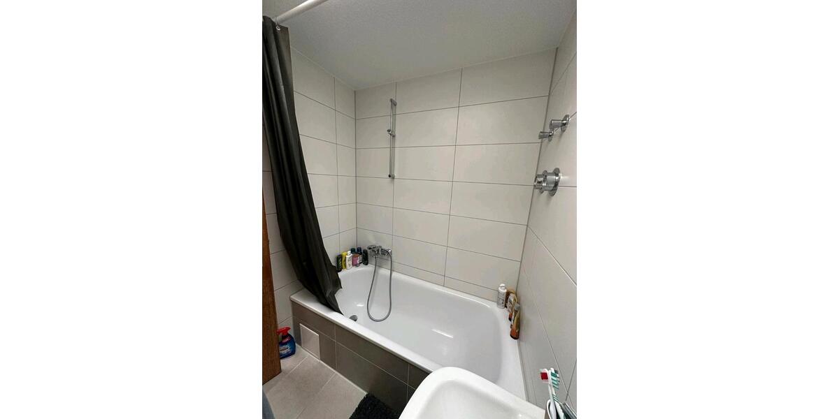 Dachgeschoßwohnung Wernau (Neckar) - 3 Zimmer, 75 m&sup2;, 199.000&euro; | Angebot:23712418