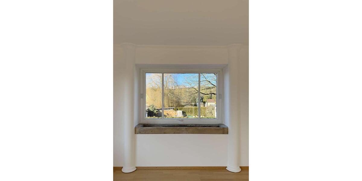 Einfamilienhaus Nürtingen - 5.5 Zimmer, 175 m&sup2;, 2.700&euro; | Angebot:24571134