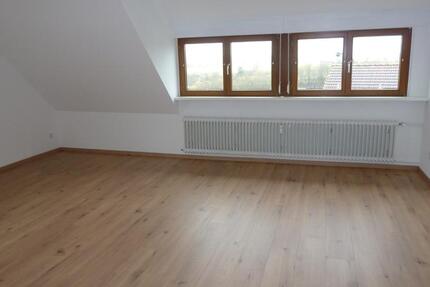 Wohnung Leonberg - 3 Zimmer, 83 m&sup2;, 950&euro; | Angebot:25294733