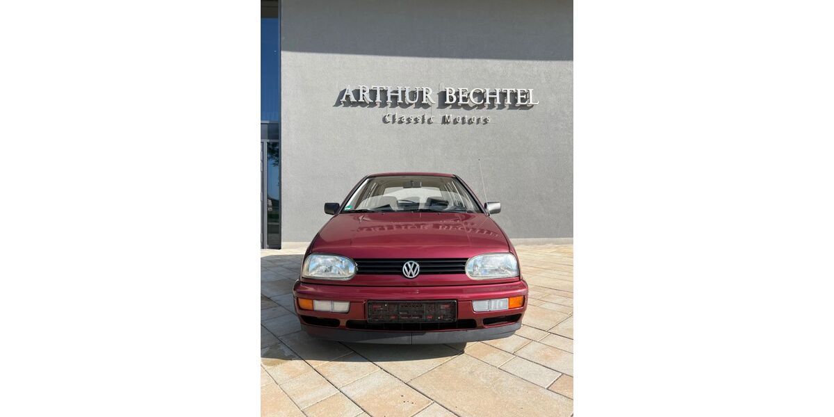 VW Golf 85.000 km 1.999 &euro; Ehningen 71139
