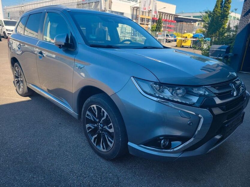 Plug-in Hybrid Outlander