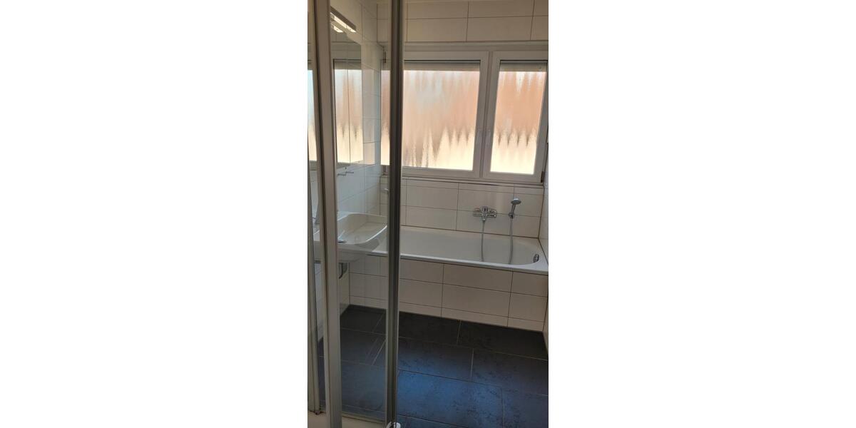 Etagenwohnung Leinfelden-Echterdingen Echterdingen - 3.5 Zimmer, 98 m&sup2;, 1.250&euro; | Angebot:26226339
