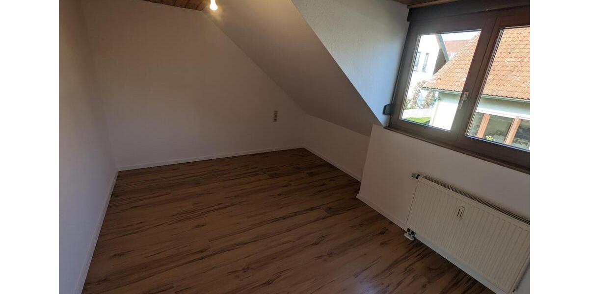 Dachgeschoßwohnung Bietigheim-Bissingen Bissingen - 3 Zimmer, 67 m&sup2;, 1.085&euro; | Angebot:26004497