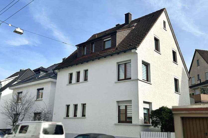 Haus zum Kaufen in Stuttgart 689.000 € 204 m²