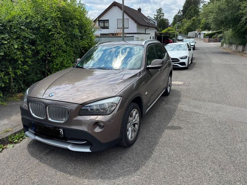 BMW X1 225.000 km 8.200 € Stuttgart 70569