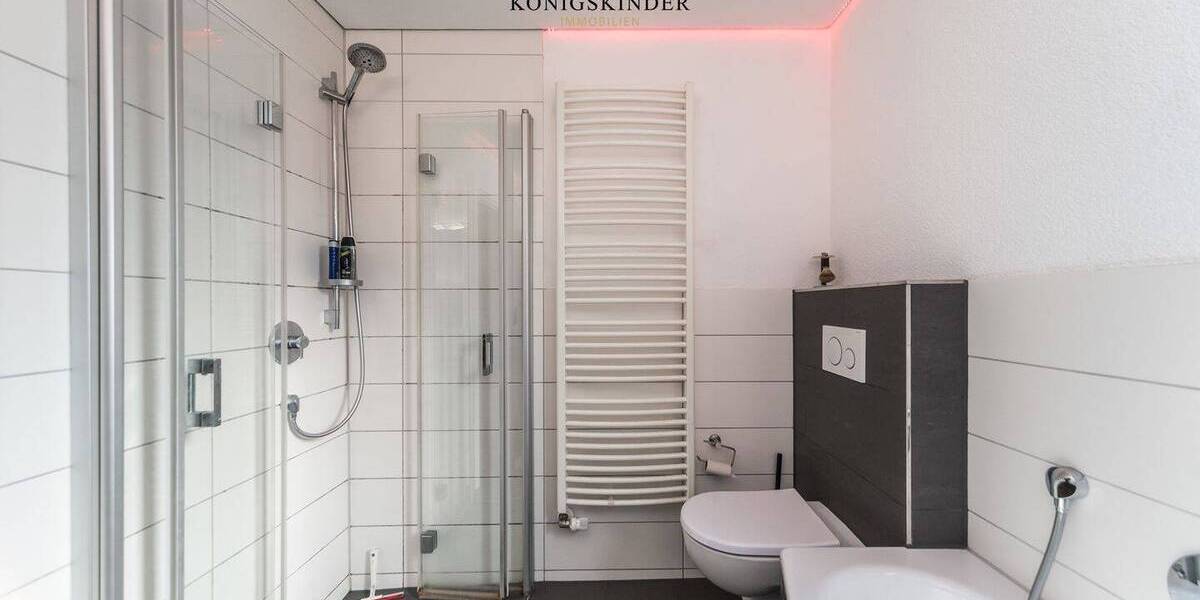 NEU: PROVISIONSFREI! Sehr schöne Doppelhaushälfte mit großem Garten und Garage - sofort bezugsfrei!! 5 zimmer