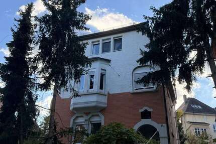 Haus zum Kaufen in Stuttgart Zuffenhausen 795.000 € 210 m² 11 zimmer