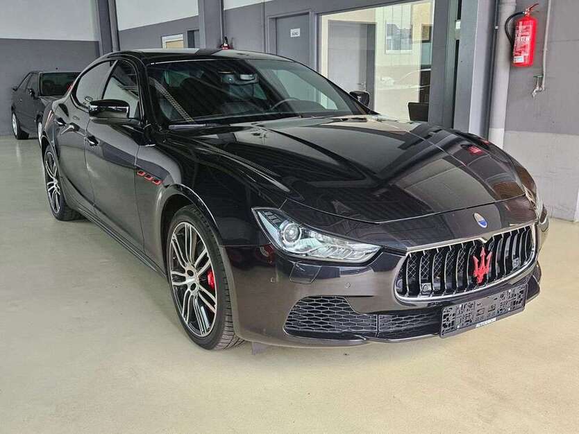 Maserati Ghibli 79.800 km 30.900 € Neckartailfingen 72666