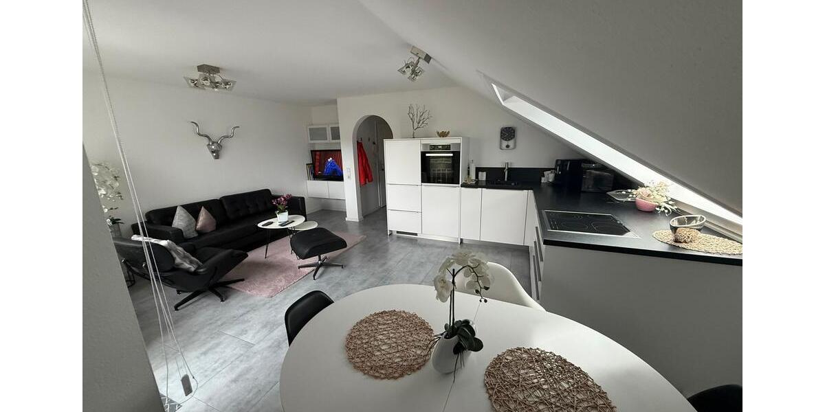 Dachgeschoßwohnung Stuttgart Mühlhausen - 2 Zimmer, 44 m&sup2;, 270.000&euro; | Angebot:26704900