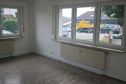 Erdgeschoss, Barrierefrei Wohnung mit Garage zu vermieten 3 zimmer