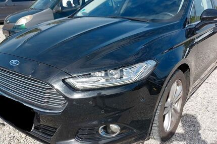 Ford Mondeo 196.000 km 9.990 € Stuttgart 70567