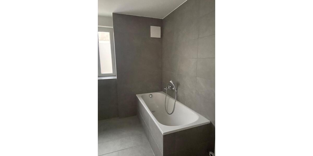Etagenwohnung Weinstadt - 2.5 Zimmer, 88 m&sup2;, 1.495&euro; | Angebot:26514906