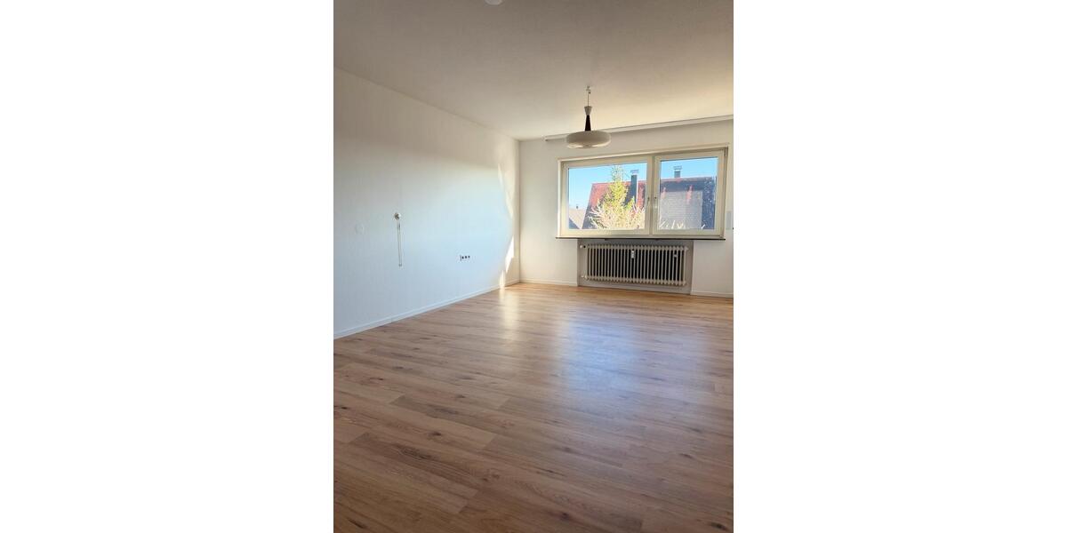 Etagenwohnung Rutesheim - 5 Zimmer, 123 m&sup2;, 1.250&euro; | Angebot:26007794
