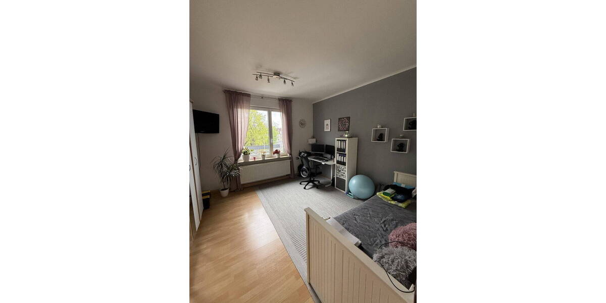 Etagenwohnung Stuttgart-Untertürheim Untertürkheim - 3 Zimmer, 65 m&sup2;, 900&euro; | Angebot:26932109