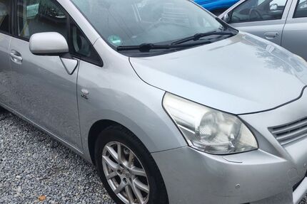 Toyota Verso 390.000 km 2.990 € weinstadt 71384