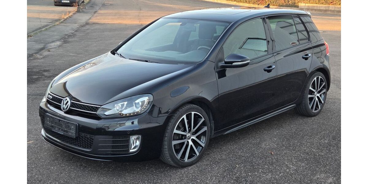 VW Golf 232.000 km 8.599 € Weissach im Tal 71554