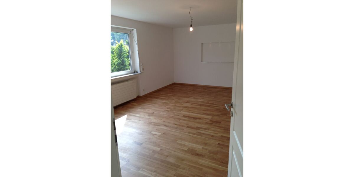Renovierte 3-Zimmer-Wohnung mit Balkon in S-Botnang - 3- Stuttgart Botnang | Angebot:26296234