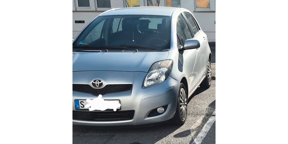 Toyota Yaris 148.563 km 3.000 &euro; Stuttgart 70599