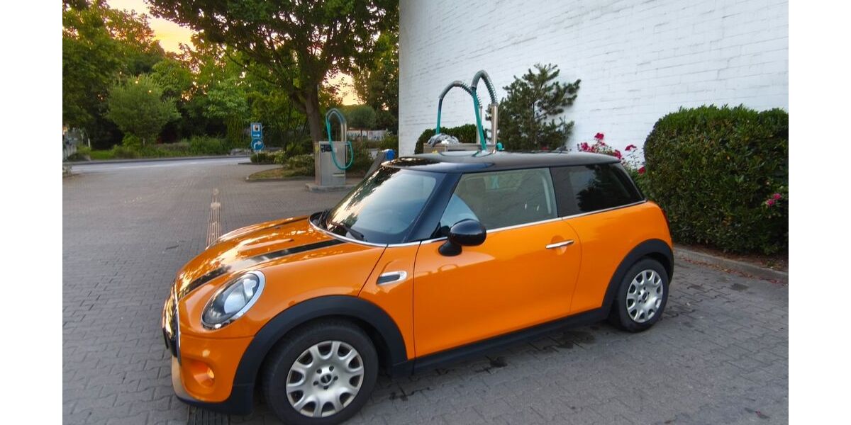 Mini Cooper 66.019 km 12.600 &euro; Sersheim 74372
