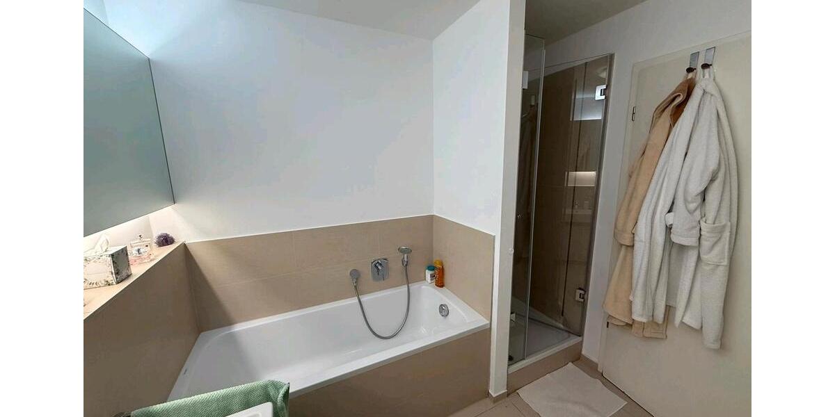 Erdgeschoßwohnung Stuttgart Bad Cannstatt - 4 Zimmer, 123 m&sup2;, 2.088&euro; | Angebot:26350152