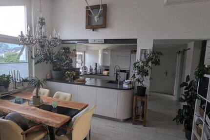 von PRIVAT kernsanierte & klimatisierte 3-Zi. Wohnung mit Dachterrasse in Filderstadt